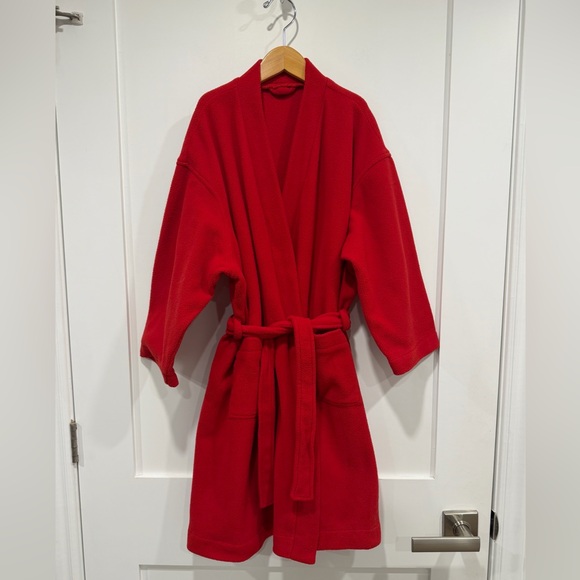 Red Fleece Kimono Style Robe - Picture 3 of 8